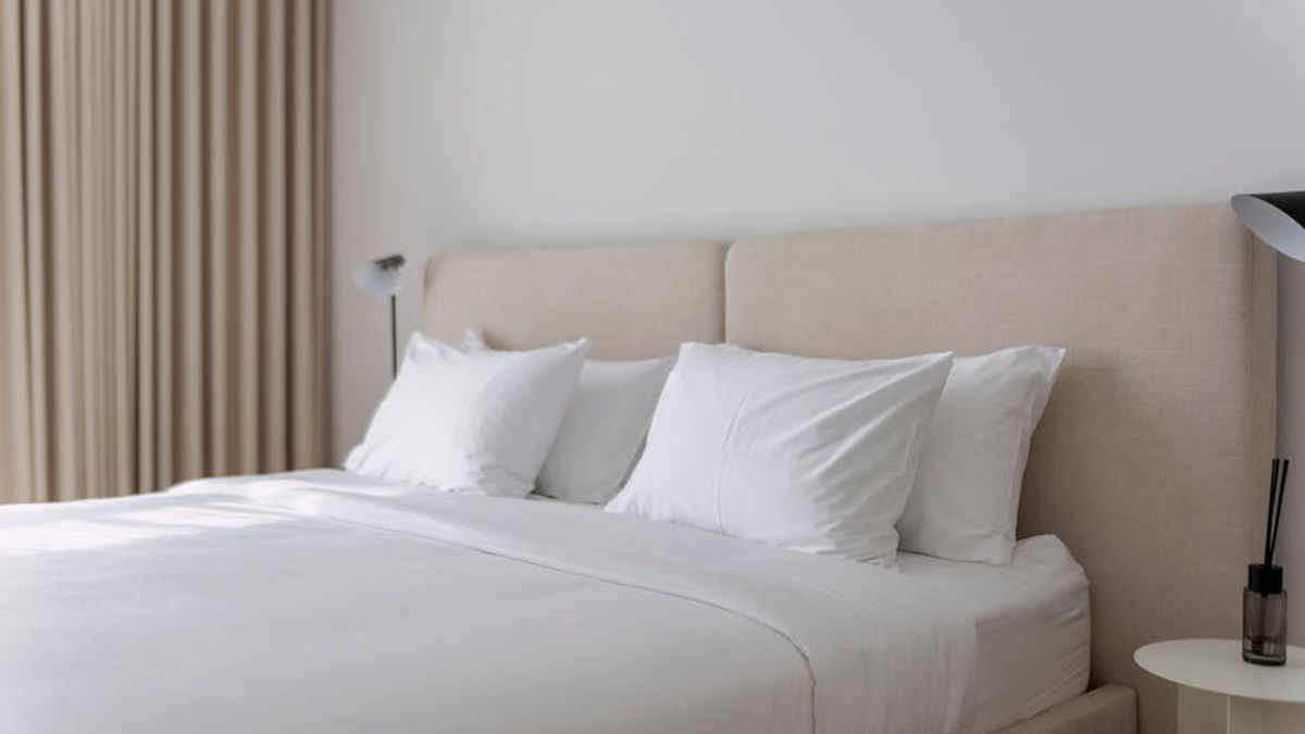 Analyzing the 2024 impact of short-term rental regulations on AirBnB arbitrage in Austin and Nashville. - Financial Analysis Image