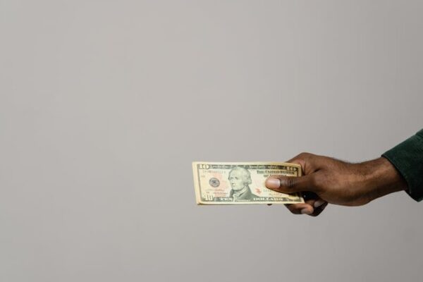 Designing a US Dynastic Trust for Perpetual Wealth Preservation and Transfer Across Generations - Financial Analysis Image