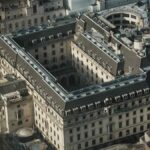Global Inflation Outlook 2024: Navigating Interest Rate Hikes and Economic Shifts - Financial Analysis Image