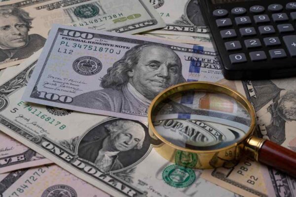 How to Build Lasting Wealth: Your Beginner's Guide to Financial Freedom - Financial Analysis Image