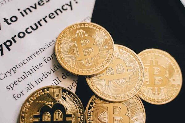 Investing for Beginners: Your Essential Step-by-Step Guide to Financial Growth - Financial Analysis Image