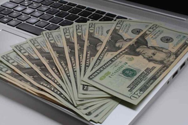 Leveraging Digital Cash Management Tools for Enhanced Working Capital Efficiency in US Manufacturing SMEs - Financial Analysis Image