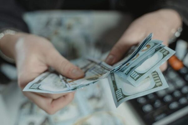 Maximizing FDIC Insurance: Strategies for Safeguarding Multi-Million Dollar Cash Holdings Across Accounts - Financial Analysis Image