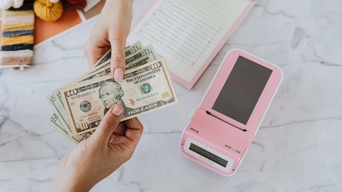 Small Business Banking Solutions: Accounts, Loans, and Cash Management - Financial Analysis Image