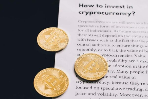 Best Investment Strategies for Beginners to Grow Wealth in 2025