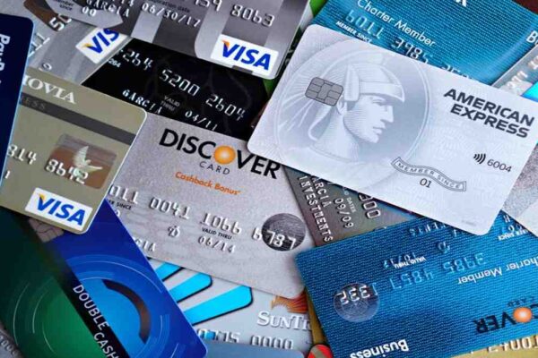 Top Credit Cards in 2025: Rewards, Cashback & Benefits